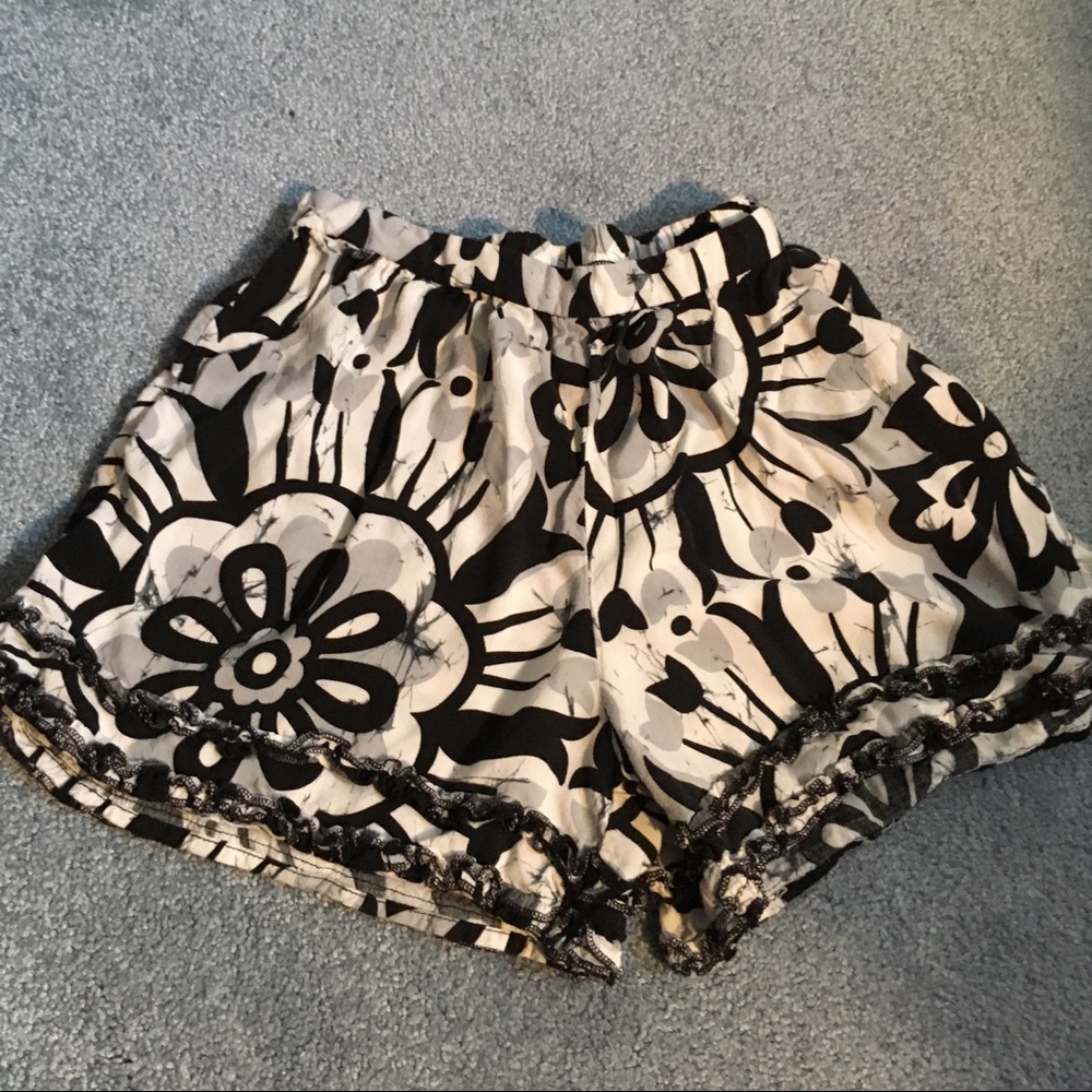 Girls shorts with elastic waist